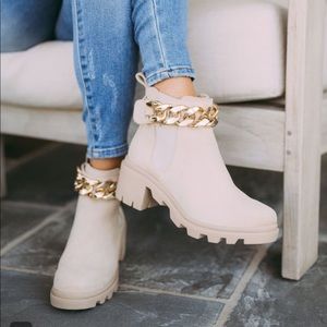 Steve Madden amulet chain bootie - Sand